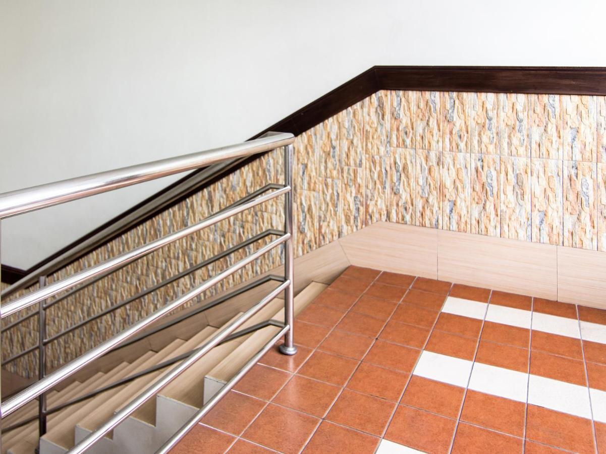 Oyo 89408 Royal Hotel Keningau Eksteriør billede